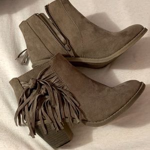 Faded glory boots